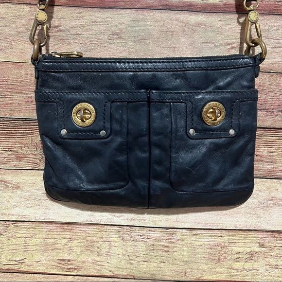 Marc By Marc Jacobs Handbags - Marc by Marc Jacobs Black Leather Totally Turnlock Percy Crossbody Bag